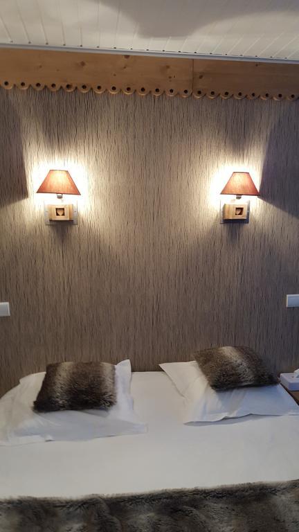 Logis Hotel Les Sapins Le Menil Экстерьер фото