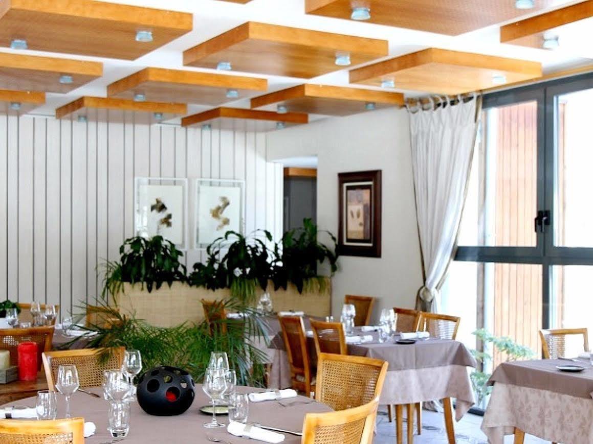 Logis Hotel Les Sapins Le Menil Экстерьер фото