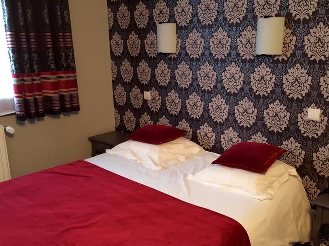 Logis Hotel Les Sapins Le Menil Экстерьер фото