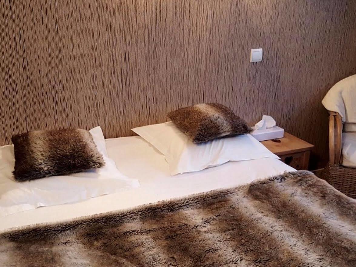 Logis Hotel Les Sapins Le Menil Экстерьер фото